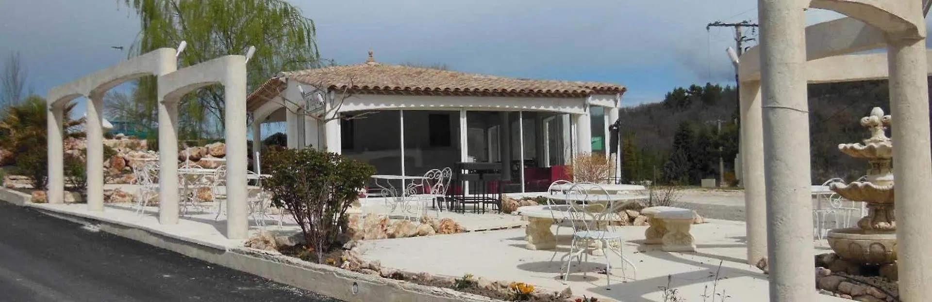 Hotel Spa L'Ermitage Les Salles-sur-Verdon 3*,